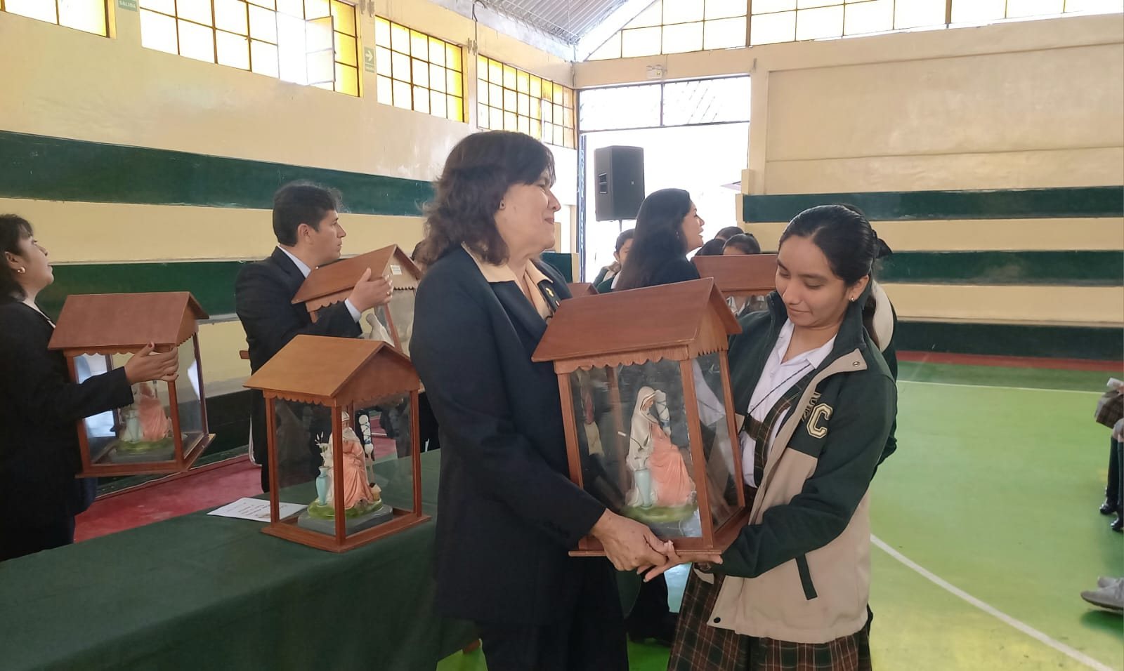 Entrega de la imagen de Mater Admirabilis