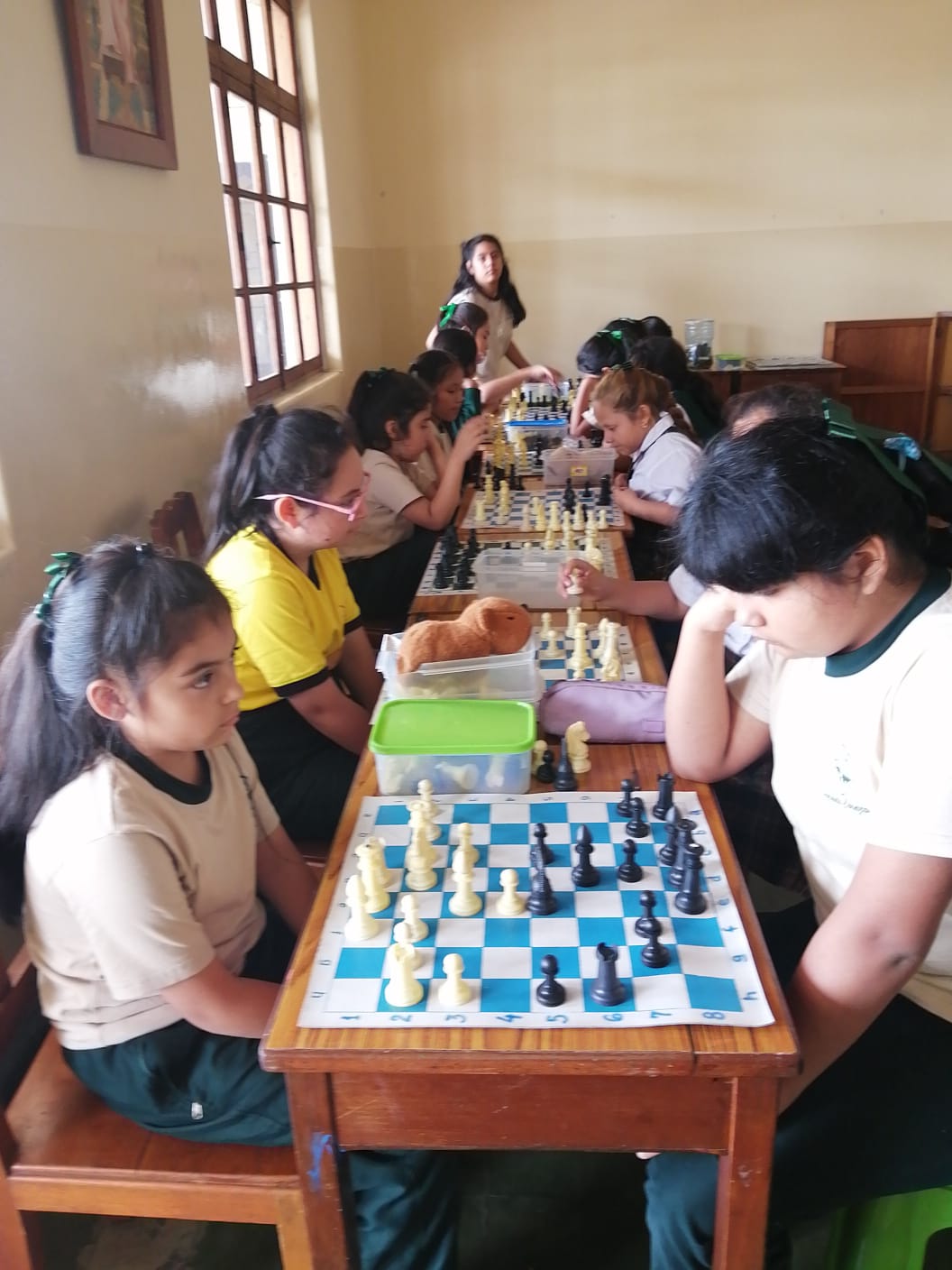 Estudiantes del taller de ajedrez